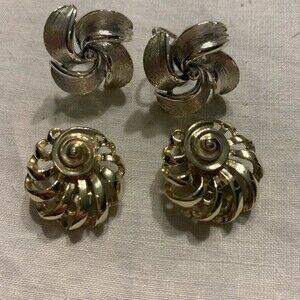 Vintage Lisner pinwheel Earrings Clip & Screwback
